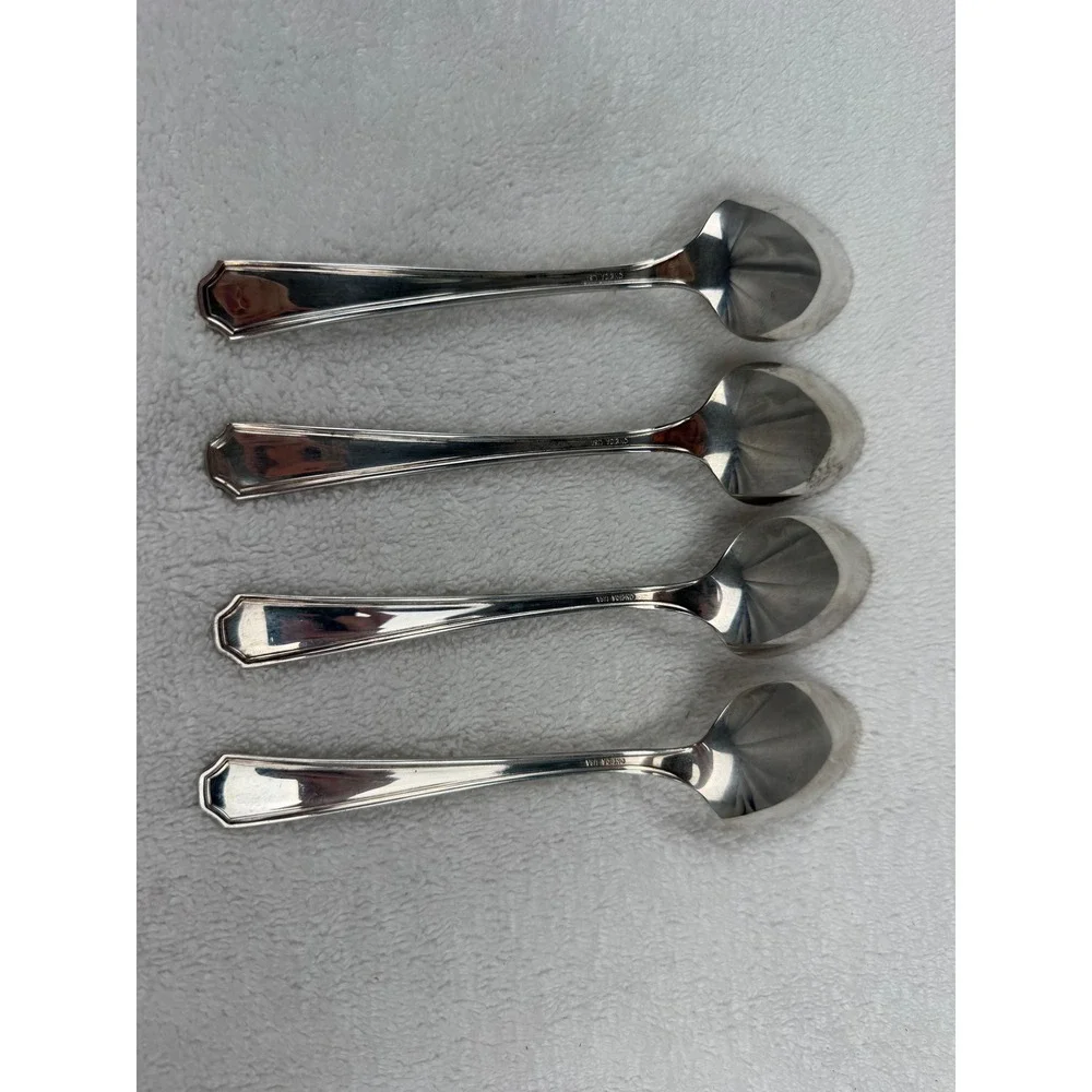 Lot of 4 Oneida USA silver plate soup spoon tablespoon size in Balmoral Pattern